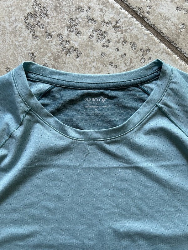 Old Navy- Men's Active Performance Vent Short Sleeve Shirt, Go Fresh, Size M gallery