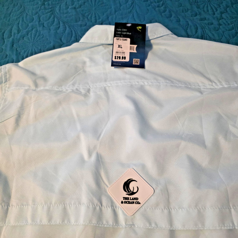 NEW, The Land & Ocean Co Mens XL Light Blue Fishing Shirt Short Sleeve Vent Back gallery