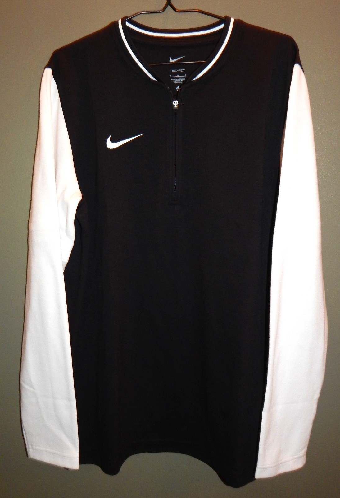 Nike Men's Dri-Fit 1/4 Zip Pull Over Top Size M FJ9549-010 Black / White gallery