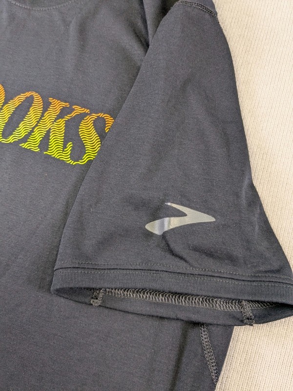 Brooks Running Shirt Mens Medium Black Performance Wicking Outdoors Training New gallery