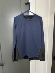 Vintage Oakley Gorpcore Thermo Jersey Long Sleeve Rash Guard Men’s Size Large
