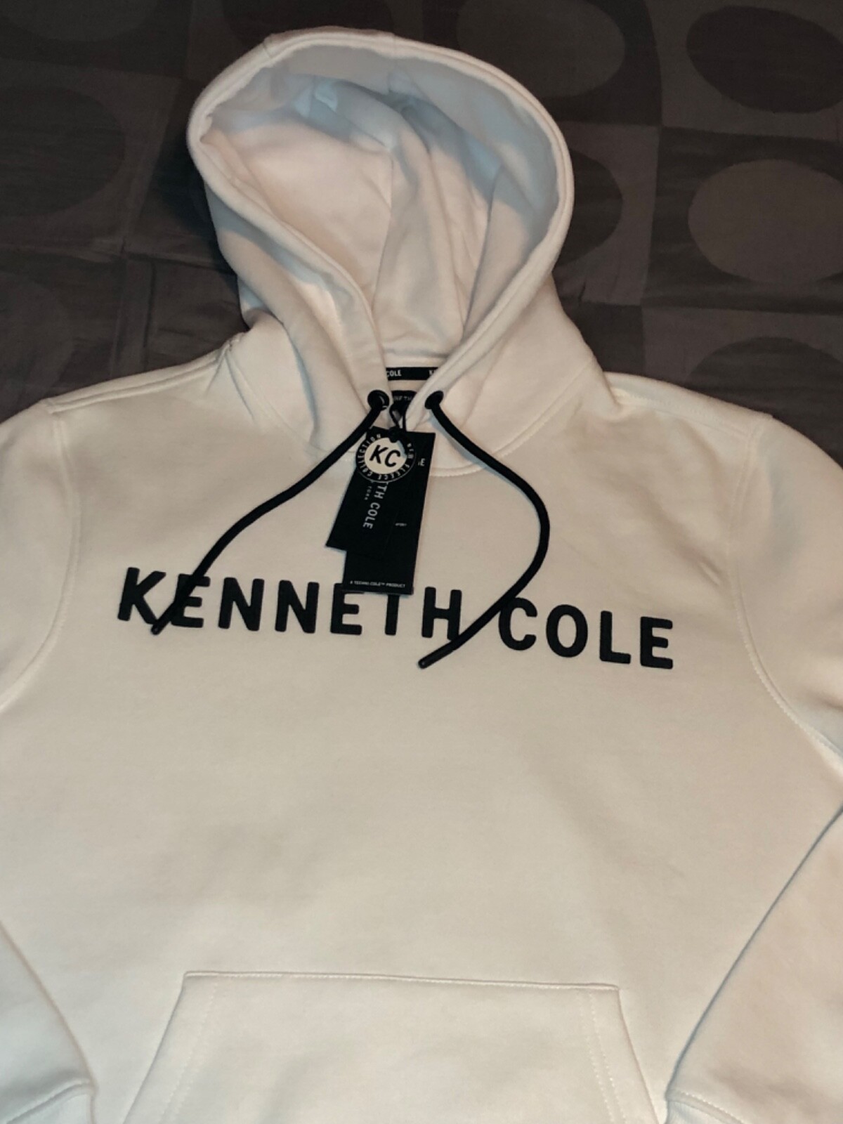 Kenneth Cole Men’s White Mobility Fleece Hoodie Sweatshirt NWT Size L $79 gallery