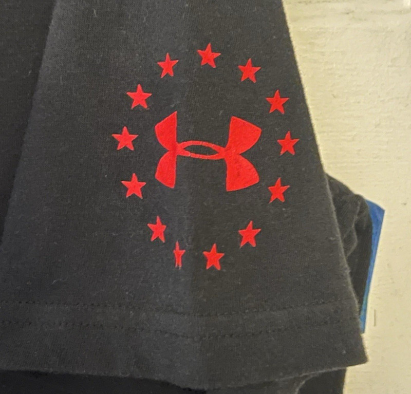 Under Armour HeatGear American Flag Black T-Shirt Men's Size Medium Loose gallery