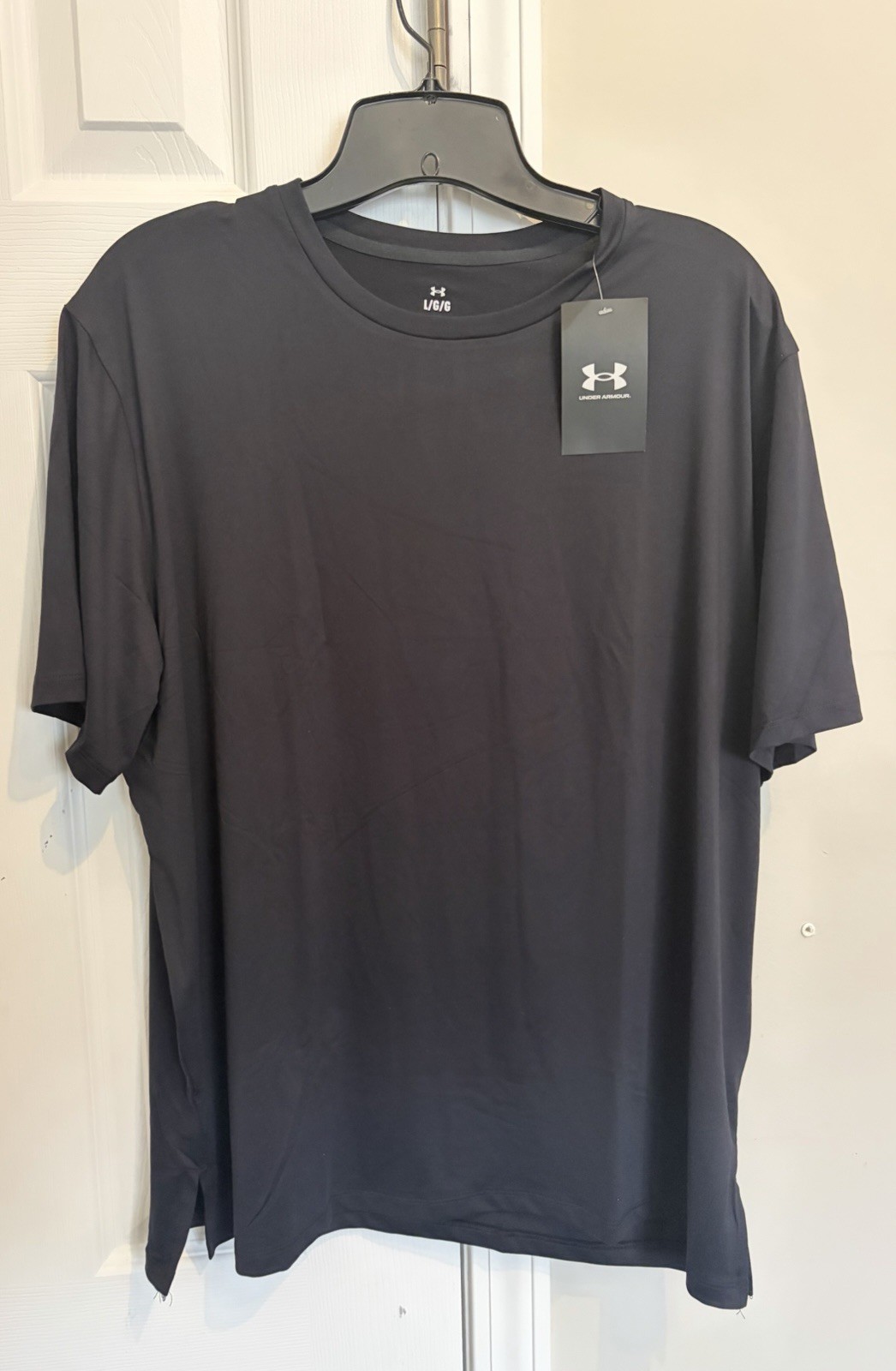NWT Under Armour Movement Men's Large Active T-shirt Black Short Sleeve 1387389 gallery