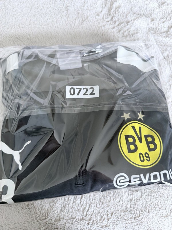 PUMA Borussia Dortmund Men's Black 1/4 Zip Training Top Size M gallery