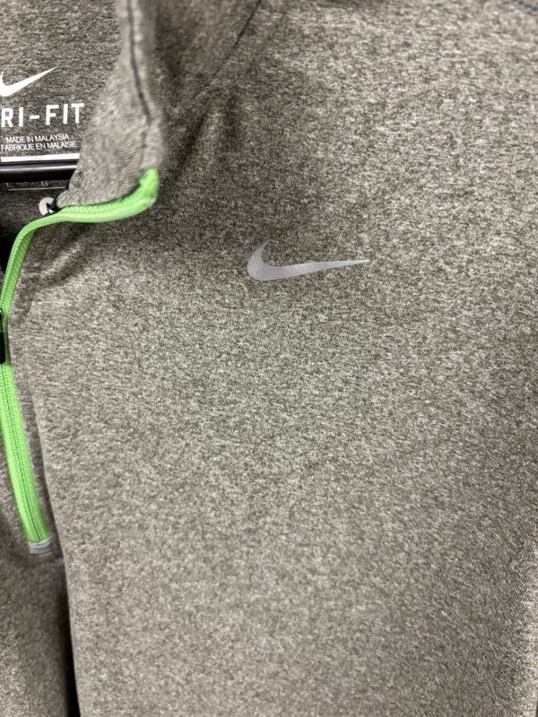 Nike Running Dri-Fit Q-Zip Size Large. Activewear. Poly/Spandex Blend. EUC. gallery