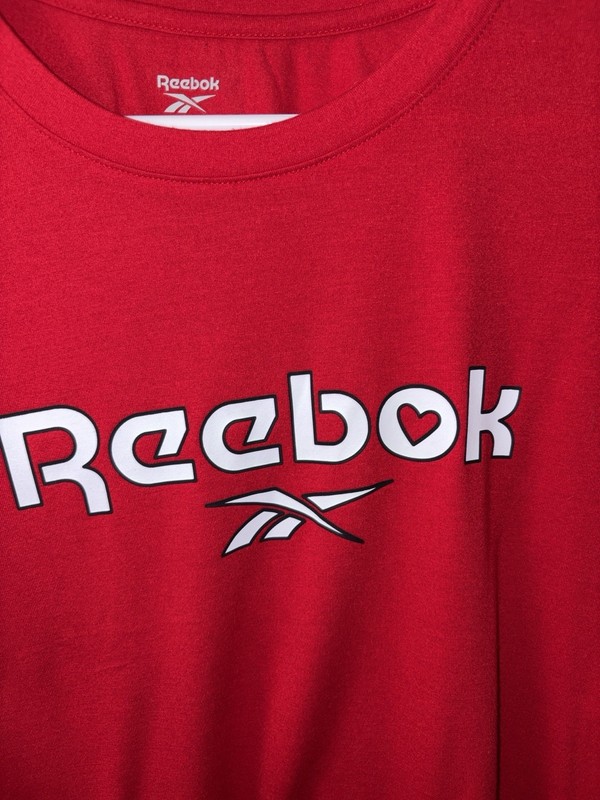 Reebok women’s Red Logo Graphic Print Crew Neck Short Sleeve T-Shirt Size M gallery