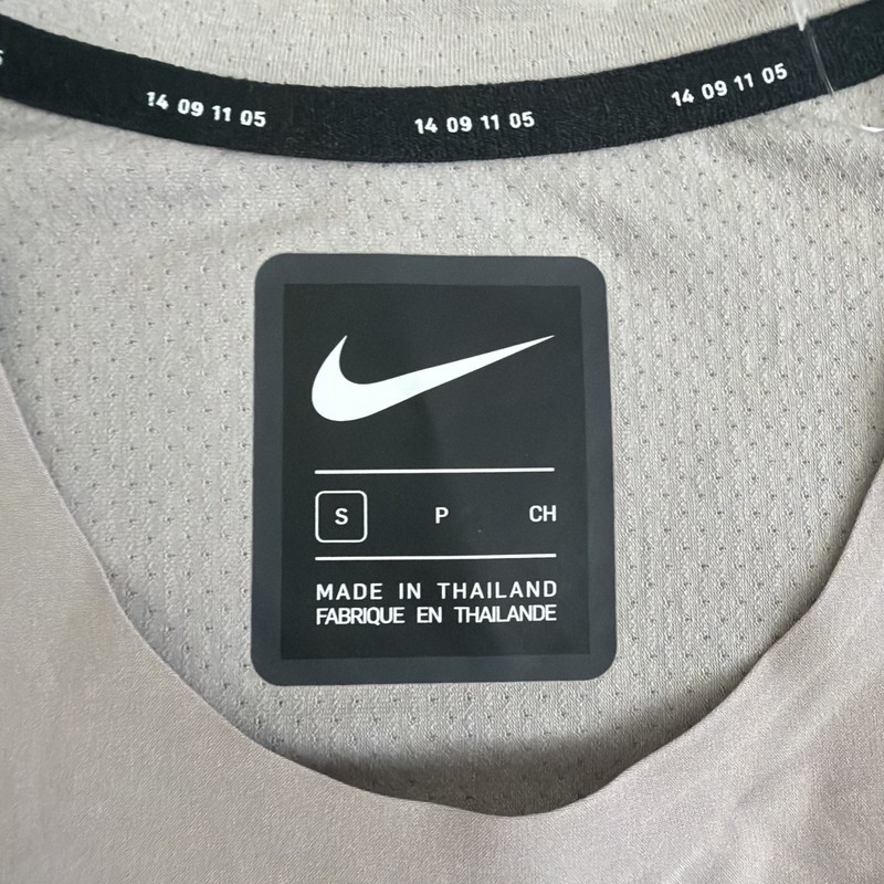 Nike Tech Pack Short-Sleeve Running Top Tan BV5713-218 Men's Size Small NEW gallery