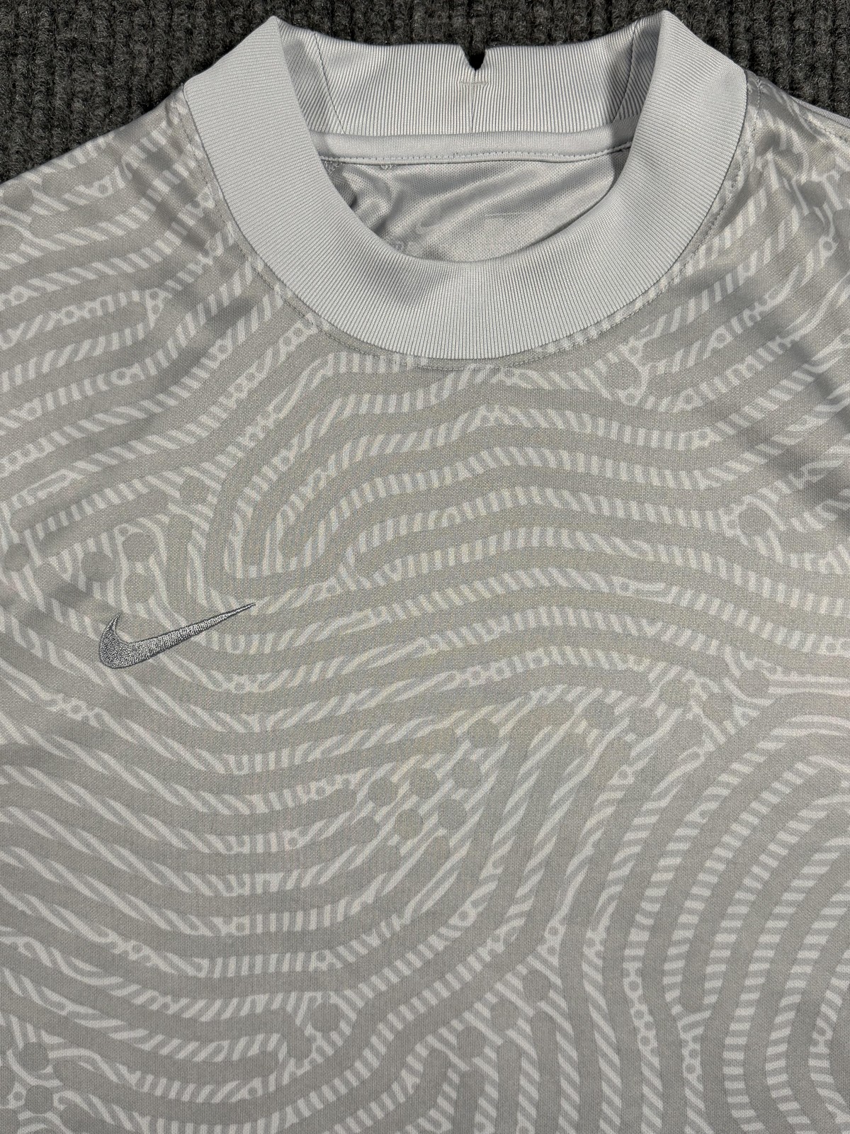 Nike Dri-FIT Shirt Mens Large Abstract Geometric Stretch Swoosh Long Sleeve Gray gallery