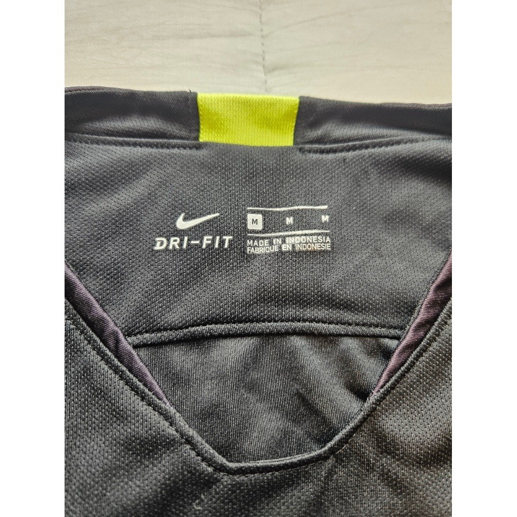 Nike Dri-FIT Soccer Training Jersey Mens Medium Black Pink Neon Long Sleeve Top gallery
