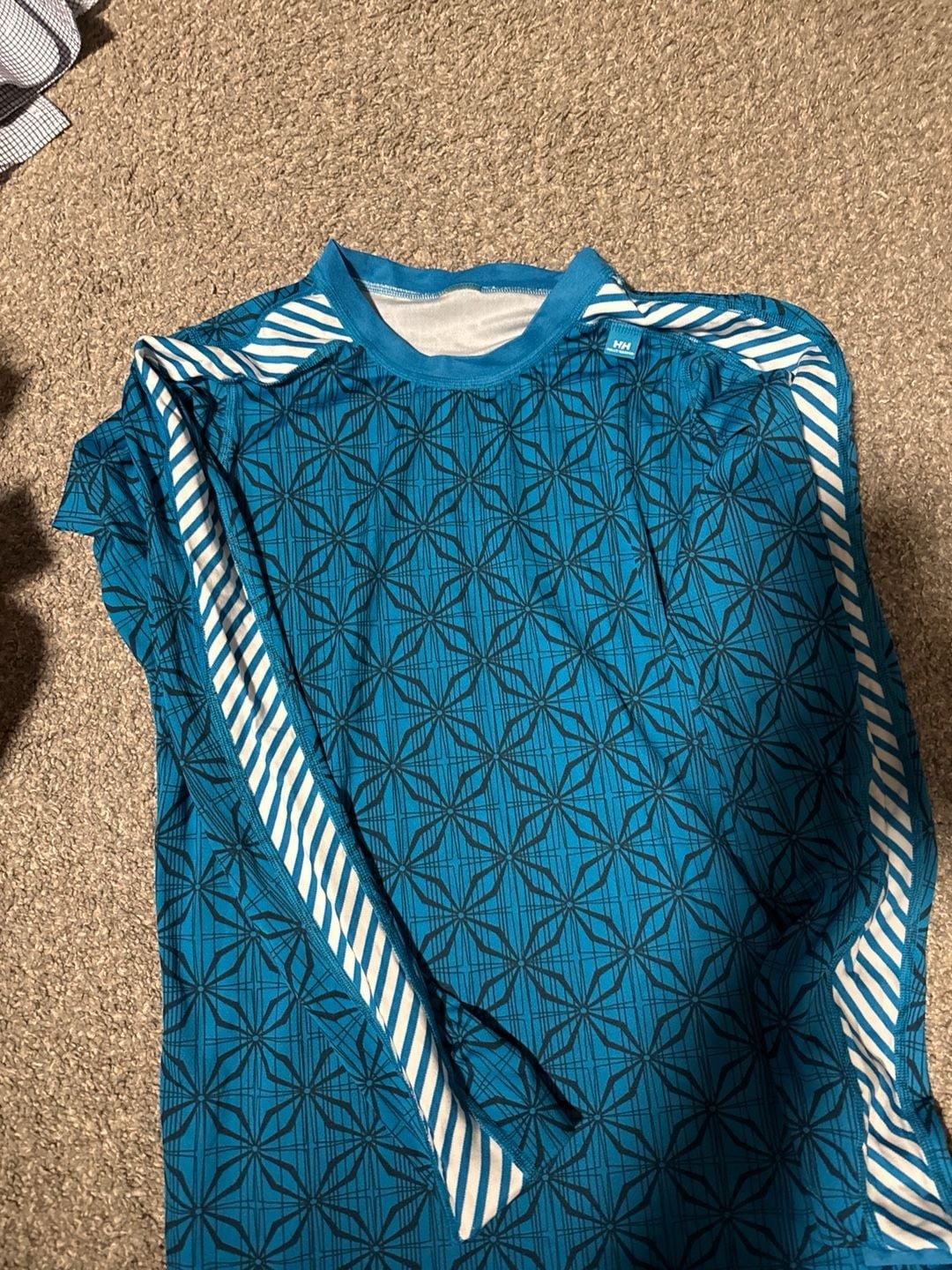 Helly Hansen Men's Blue Geometric LIFA Base Layer Long Sleeve Top gallery