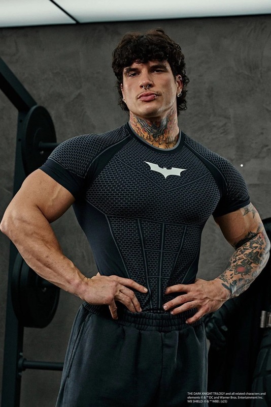YOUNGLA (SOLD OUT) - 4259 - BATMAN COMPRESSION TEES - BLACK - MEDIUM SHIPPED ✅ gallery