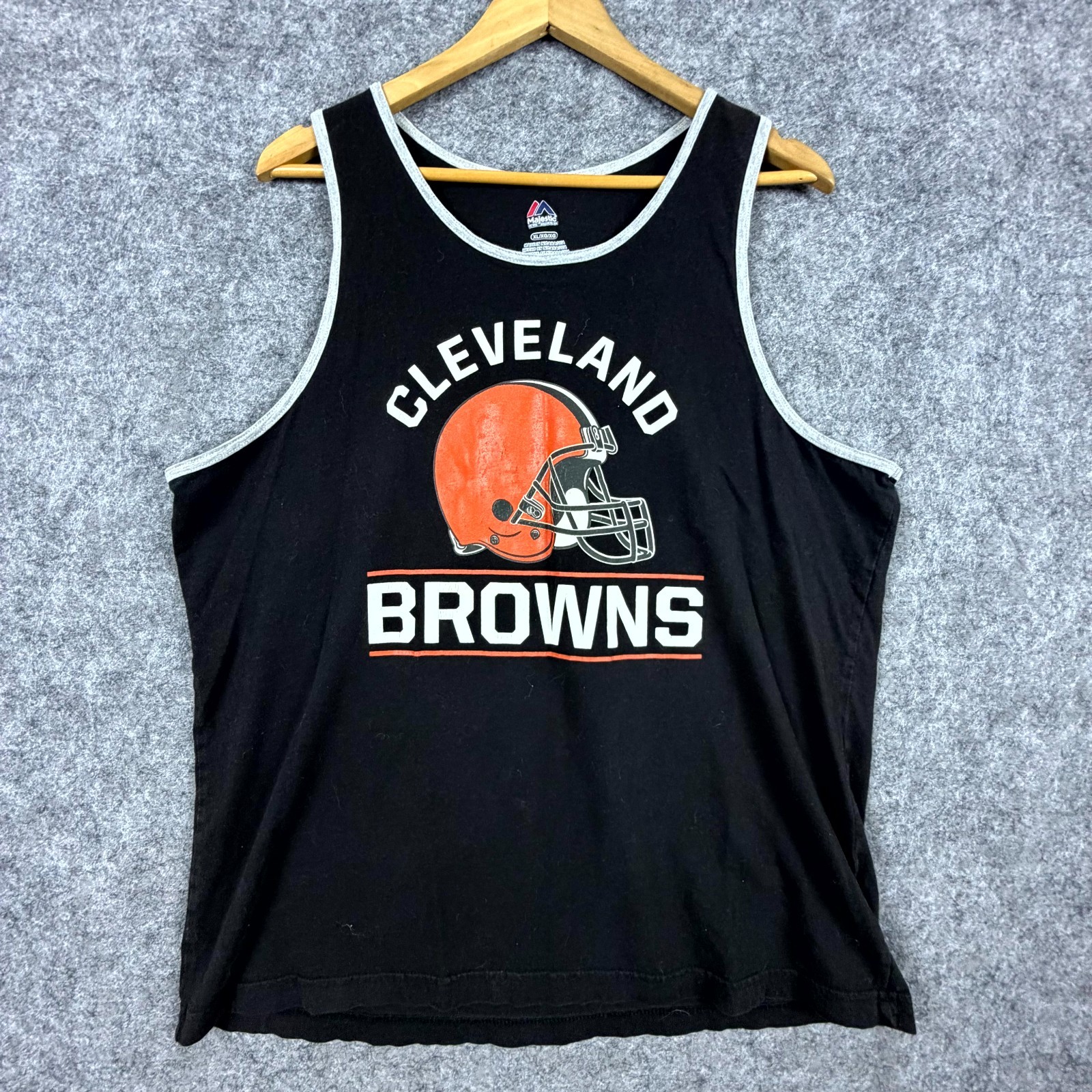 Cleveland Browns Tank Top Mens XL Black Majestic NFL Graphic Print Retro Helmet gallery