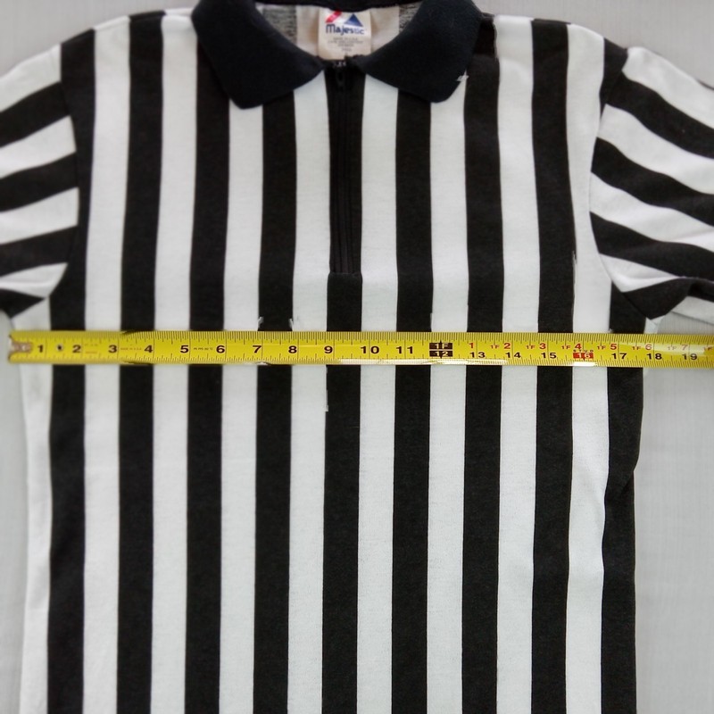 Majestic Referee short sleeved shirt Size S Blk/White Stripe with collar 1/4 zip gallery