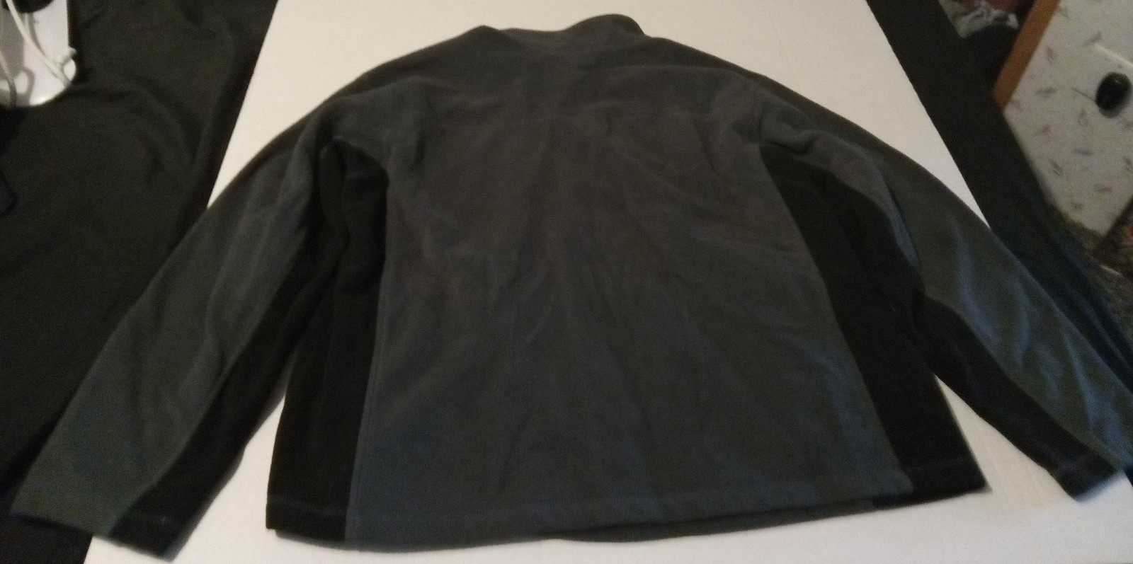 Athletic Works Mens Size Extra Large Grey And Black Collered Zip Up Pullover gallery