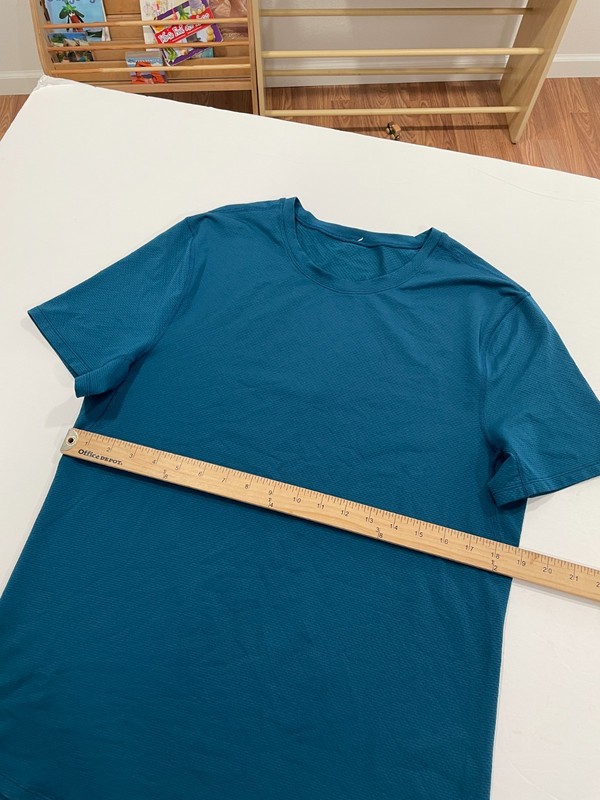 Lululemon Short Sleeve Metal Vent Tech T-Shirt Men’s Size Medium Heathered Blue gallery