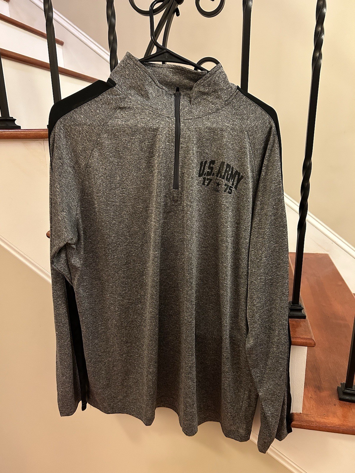 Men's US Army 1775 Gray 1/4 Zip Pullover M Long Sleeve Activewear Top Zipper gallery