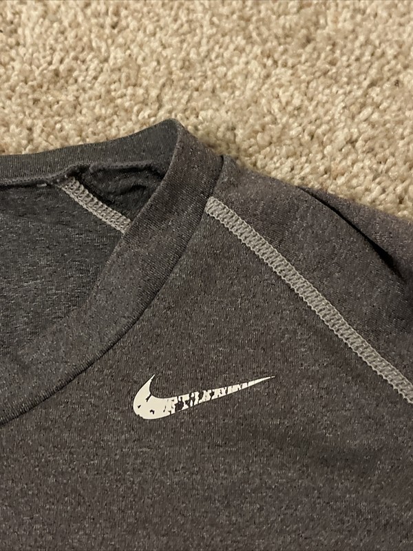 Nike Mens Size Medium Gray Short Sleeve Workout Shirt Lightweight Gym gallery