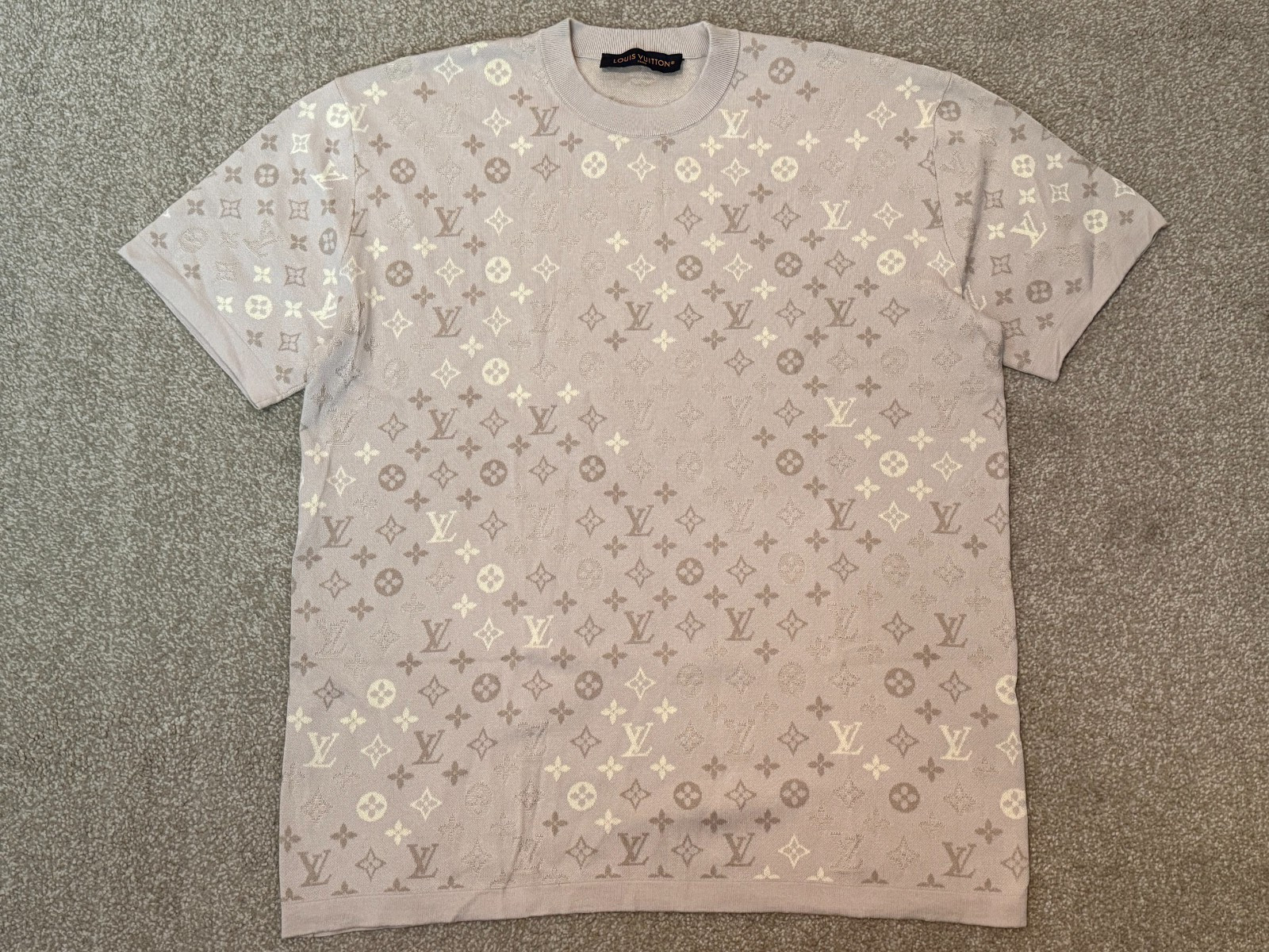 Louis Vuitton Monogram Short Sleeved Crewneck tee shirt light beige sz XL gallery