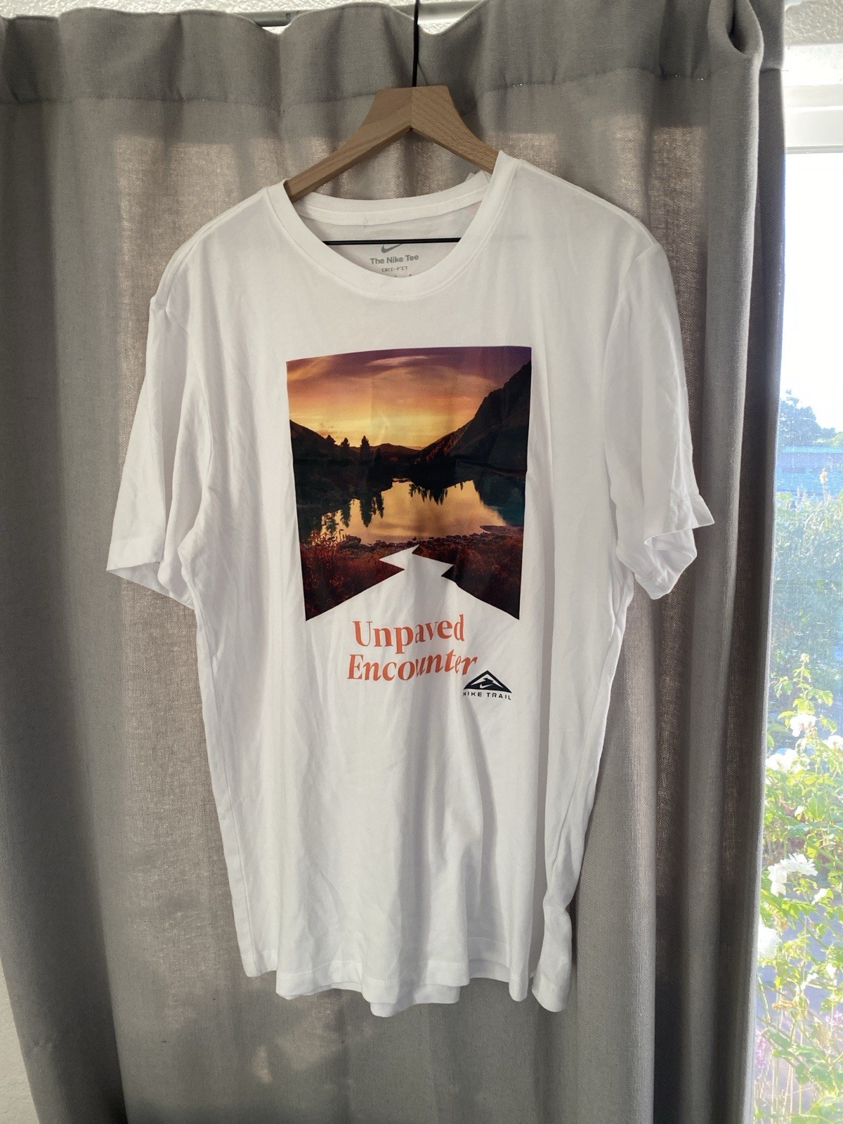 Nike Trail Running T-Shirt Jogging Training FD0120-100 Brand New Men's SZ L BNWT gallery