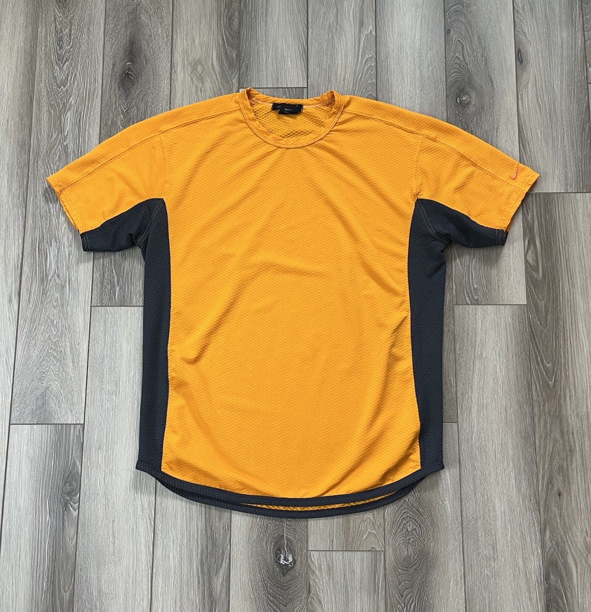 Nike Sphere Activewear Pullover Short Sleeve Thermal Knit Shirt Mens XL Orange gallery