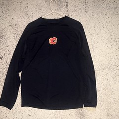 2000s Reebok RBK Calgary Flames Logo Black Long Sleeve Athletic T-Shirt Men’s M