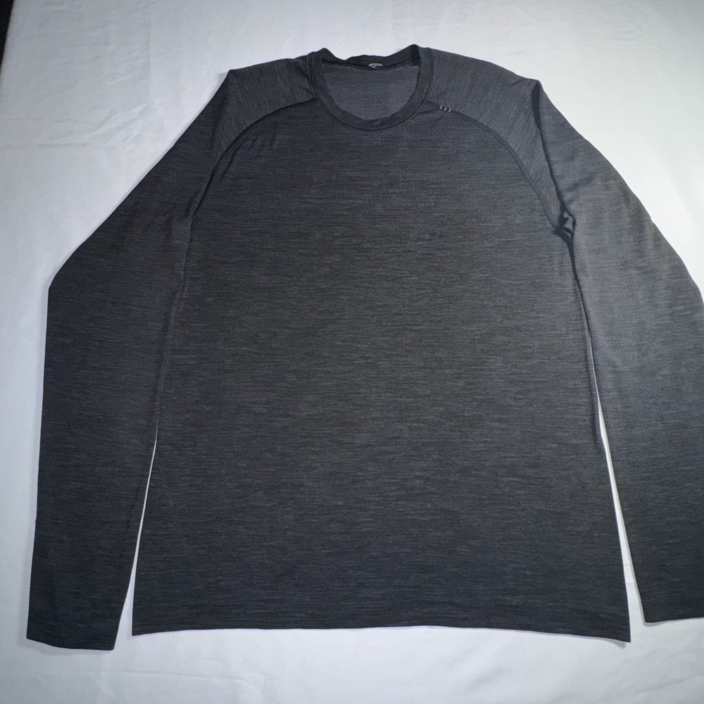 Lululemon Metal Tech Vent Long Sleeve Medium Charcoal Gray