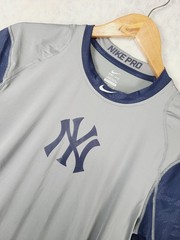 New York Yankees Shirt Mens Medium Gray MLB Baseball Nike Pro Dri Fit Training