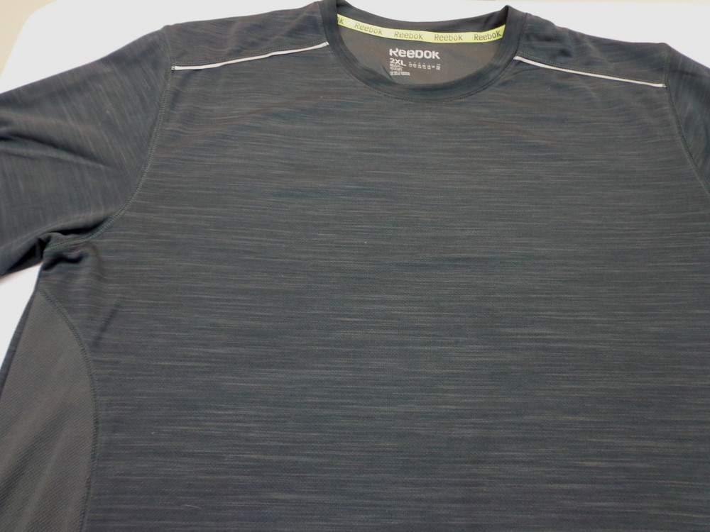 Reebok PlayDry Heather Charcoal Gray T Shirt Size Medium FLAW