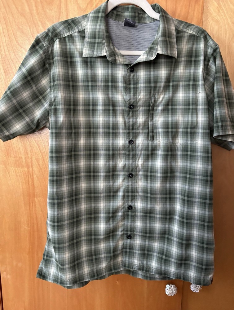 Eastern Mountain Sports Hiking Shirt Size M Hiking Activewear Light Weight