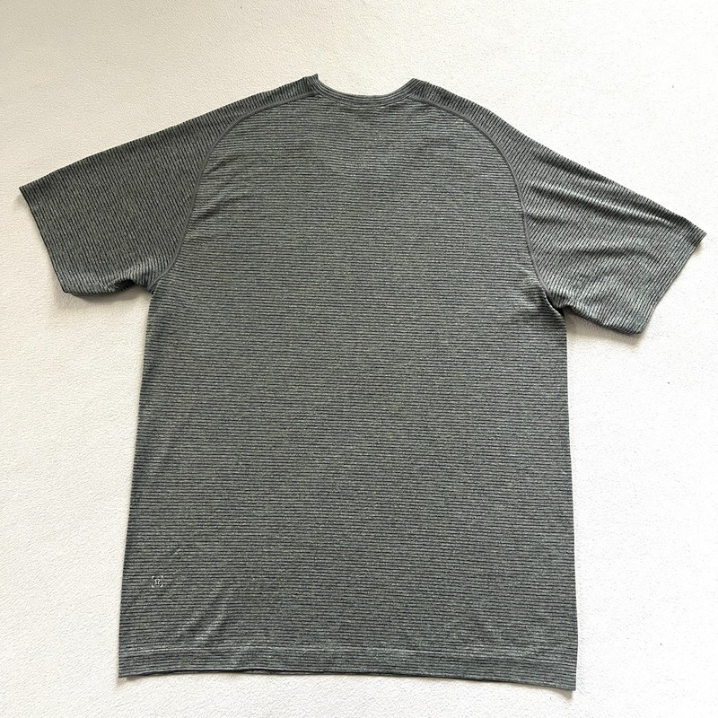 Lululemon Men Gray Stripe Green Blue Black Metal Vent Tech Short Sleeve Shirt L gallery