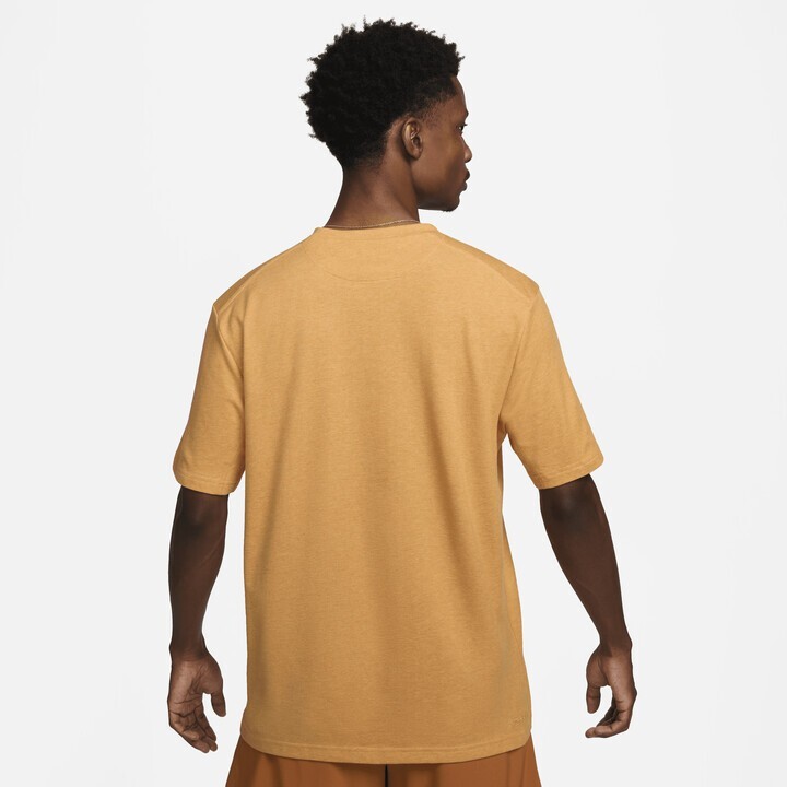 Nike Men's Primary DriFIT Versatile Tee Shirt DV9831 Orange Different Size gallery