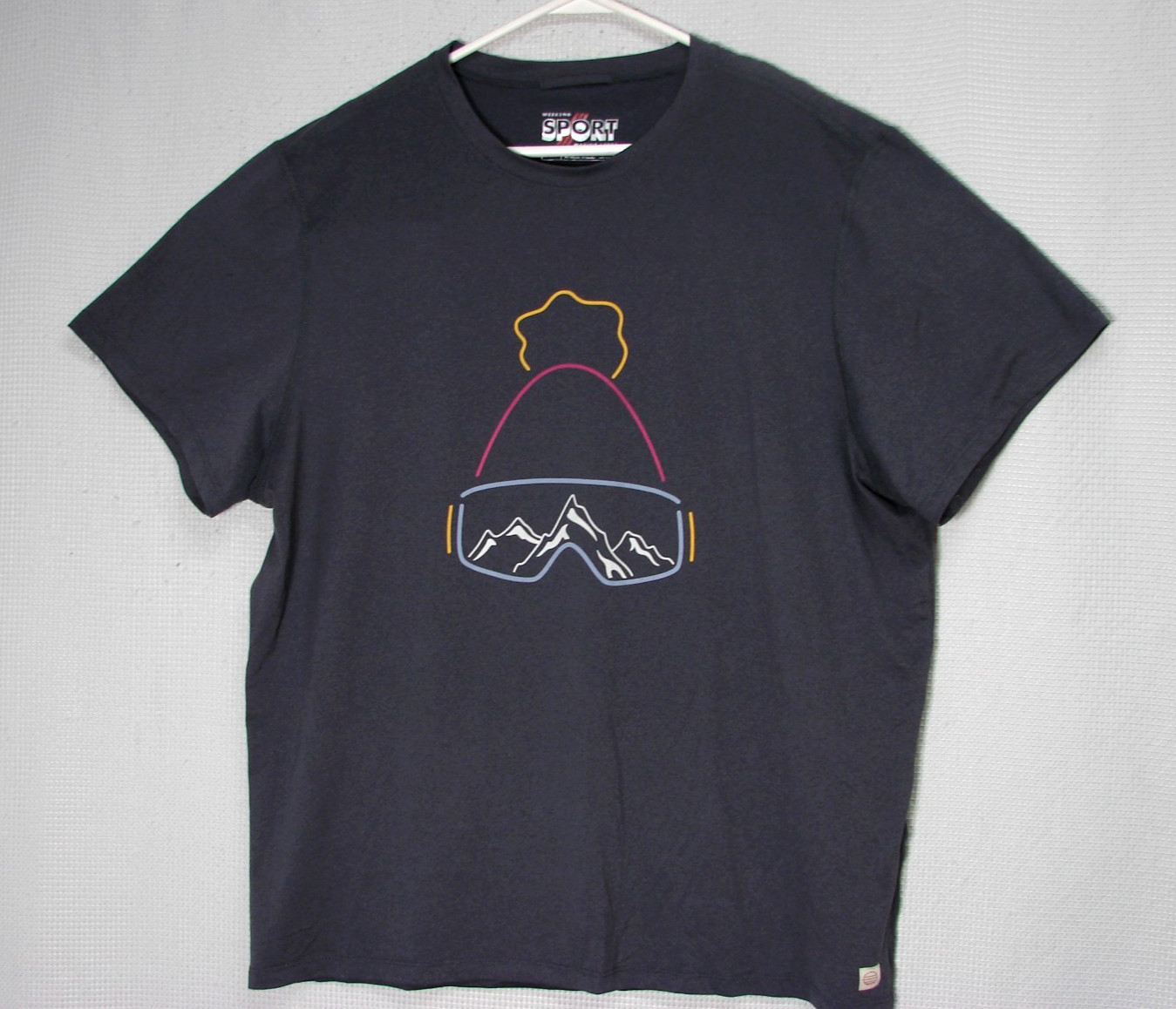 Weekend Sport Marine Layer Gray Ski Graphic Pullover Performance T Shirt Mens XL gallery