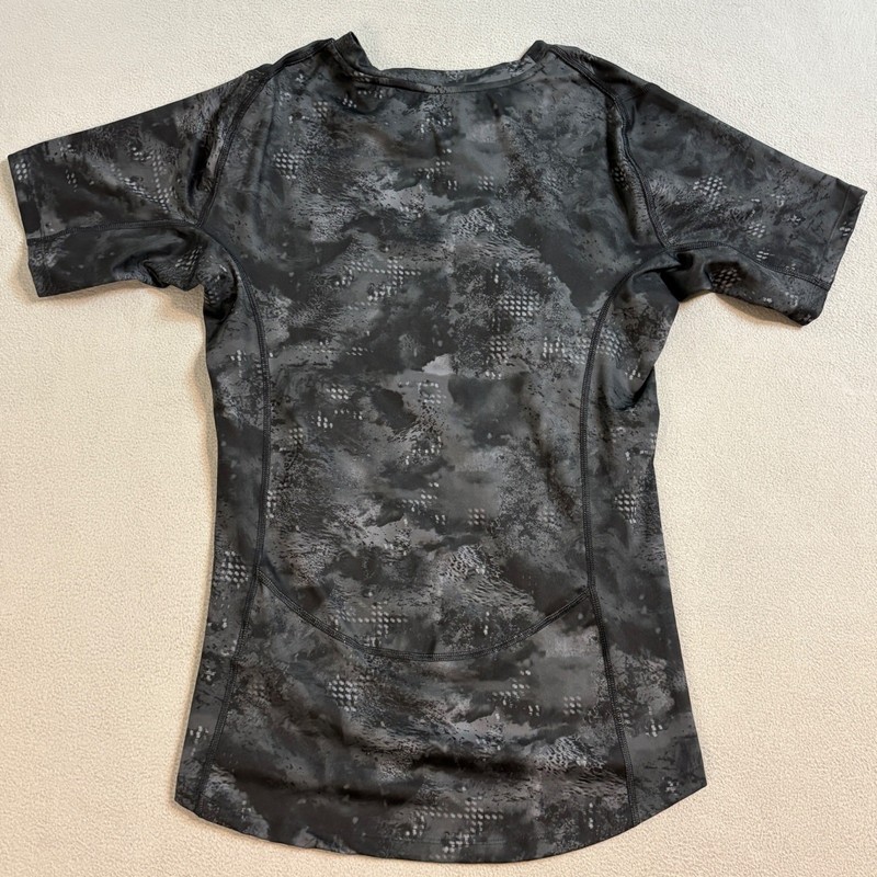 Adidas Techfit Compression Mens XL Gray Camo Short Sleeve Athletic T Shirt gallery