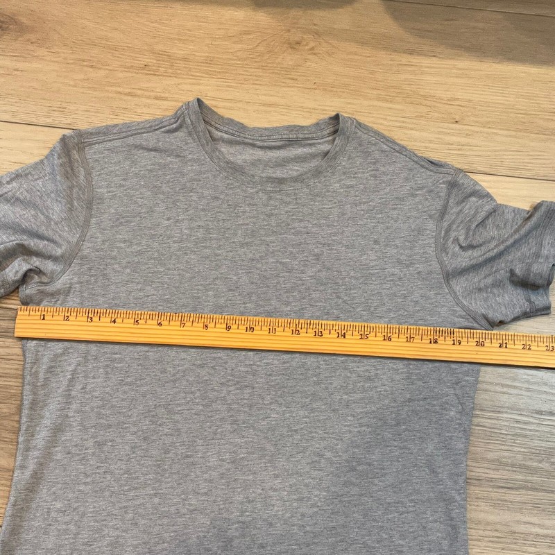 Lululemon Athletic Shirt Medium ? Mens Heather Gray Workout Gym See Measurements gallery