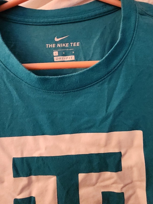 Nike Dri-FIT Men's L Teal Short Sleeve Crew Neck Polyester Tiger Woods Logo Tee gallery