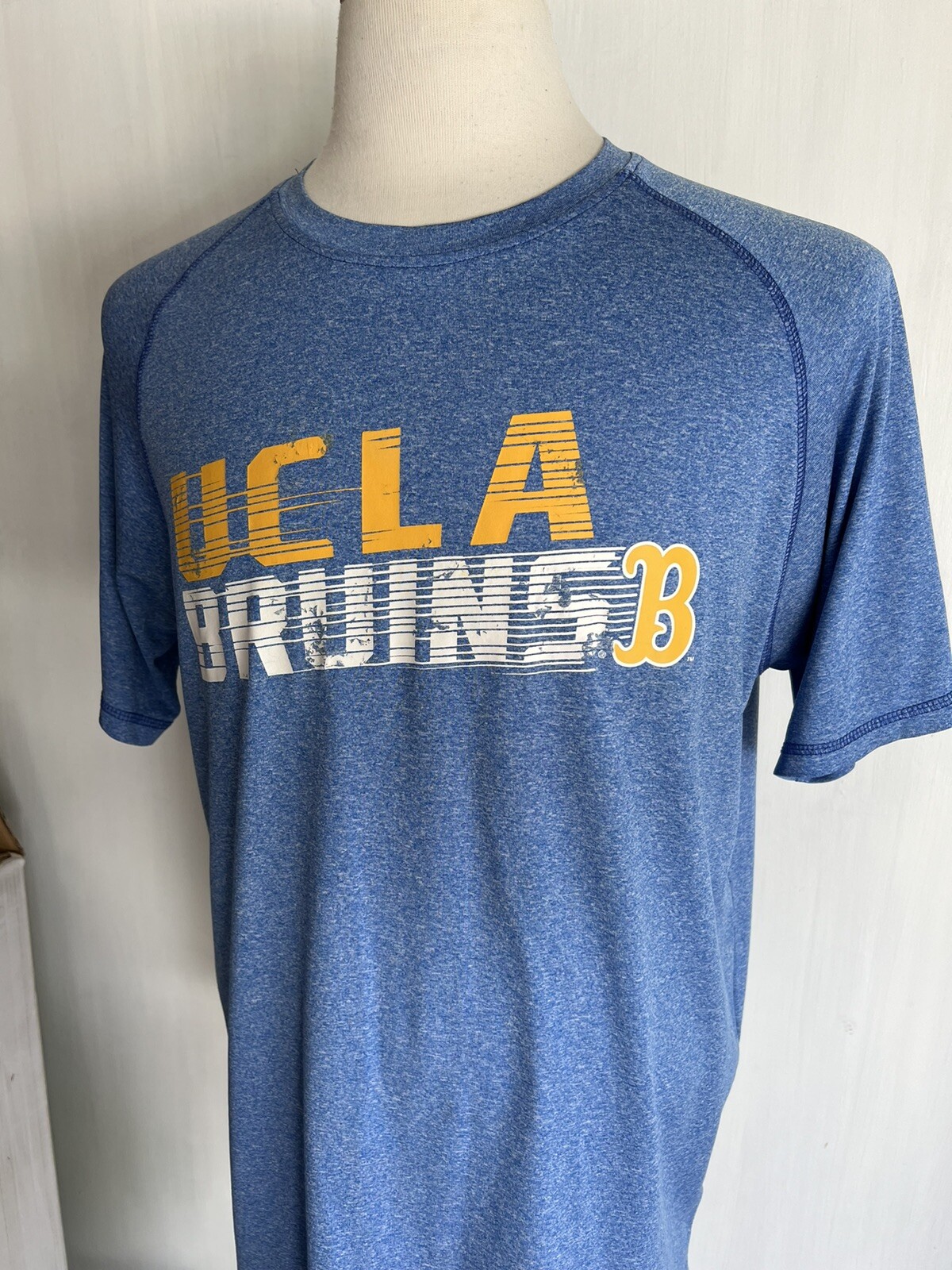 UCLA BRUINS Official Men's Rivalry Threads 91 Activewear Running T-Shirt Large gallery