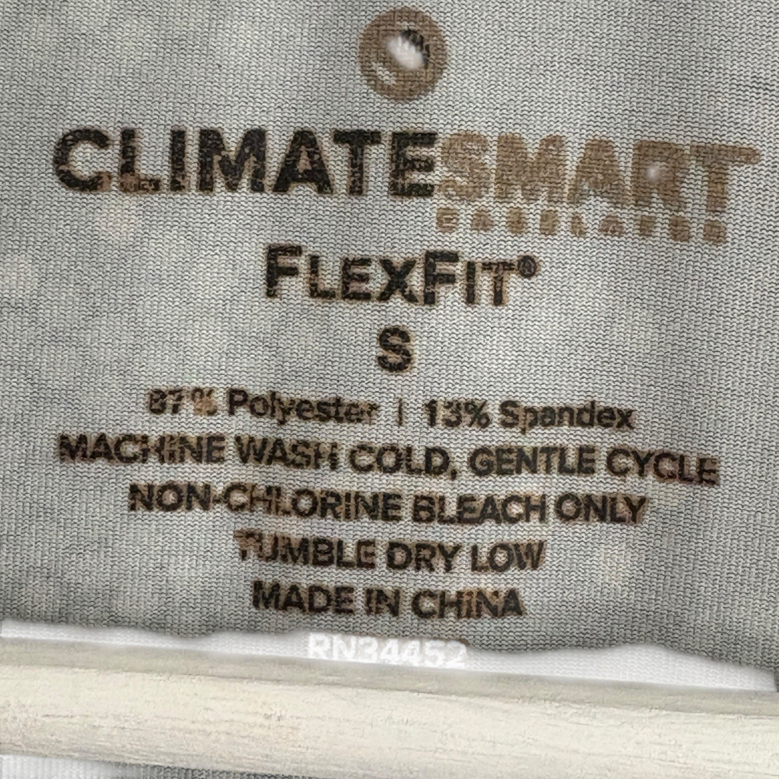 ClimateSmart FlexFit Size Small Mens Camo Shirt gallery