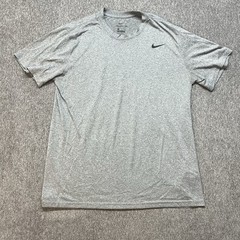 Nike Dri-Fit Legend Tshirt Size Medium Mens Gray Short Sleeve Tee 727982-091