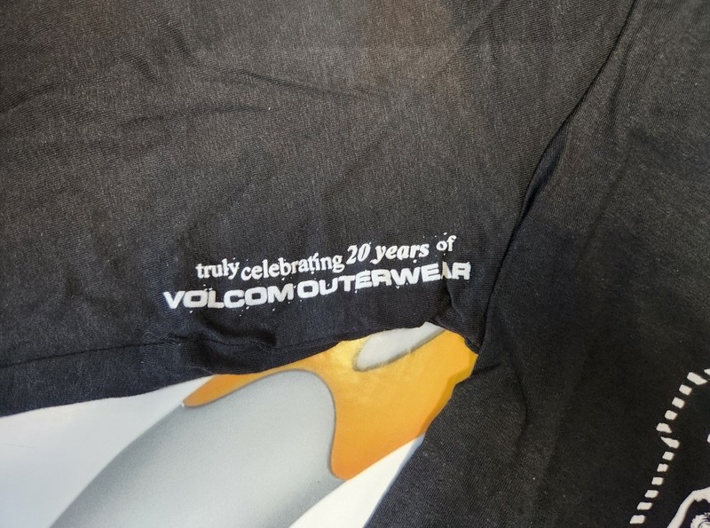 VOLCOM Snowboard Dealer Promo 20 Year Videos LS tee-shirt SMALL New Old Stock gallery