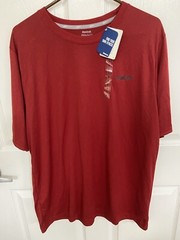 Reebok Play Dry Mens XL Short Sleeve Crew Neck Shirt Red New With Tags