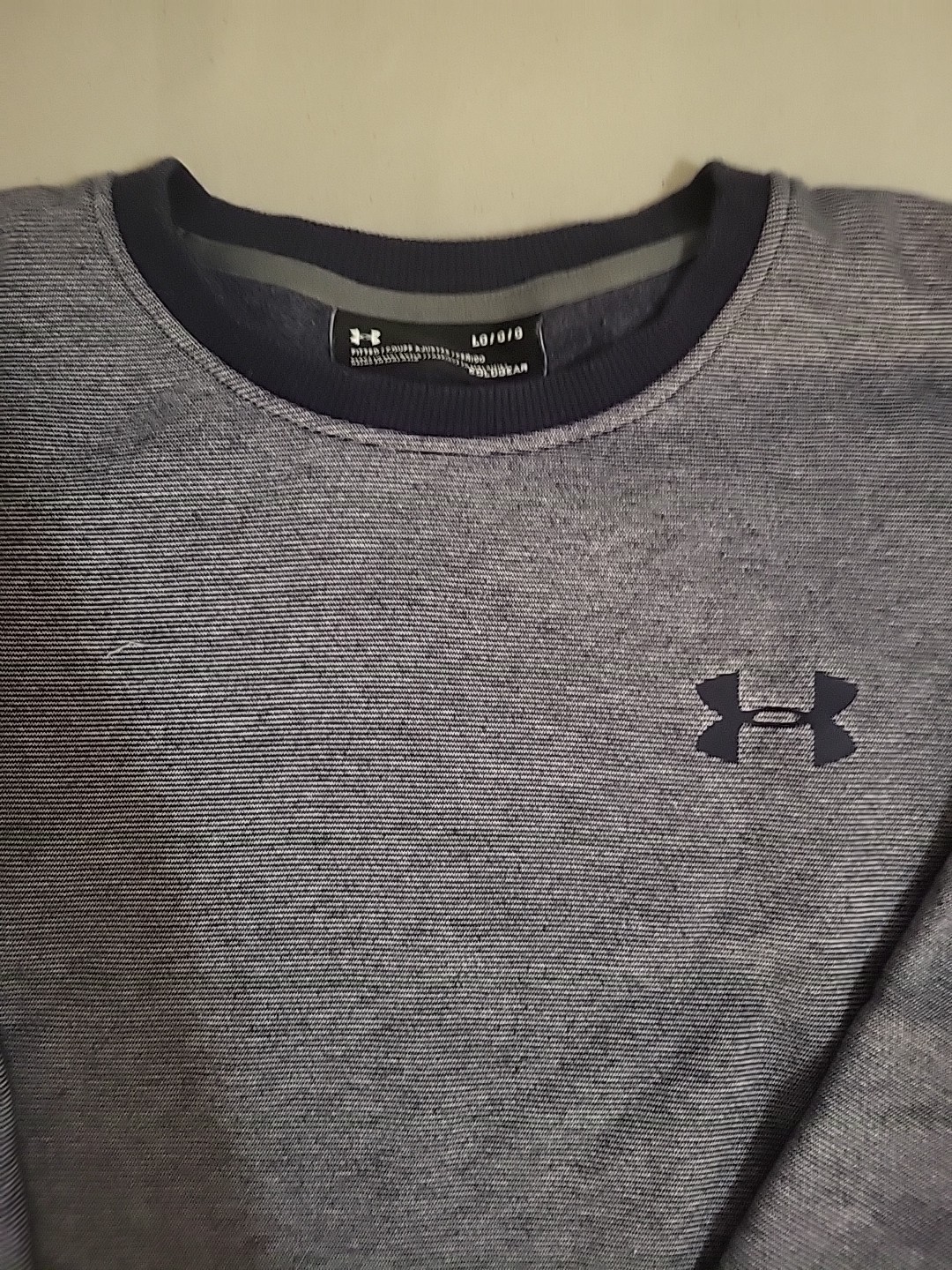 Under Armour Men's LG/G/ Navy Blue Long Sleeve Cold Gear gallery