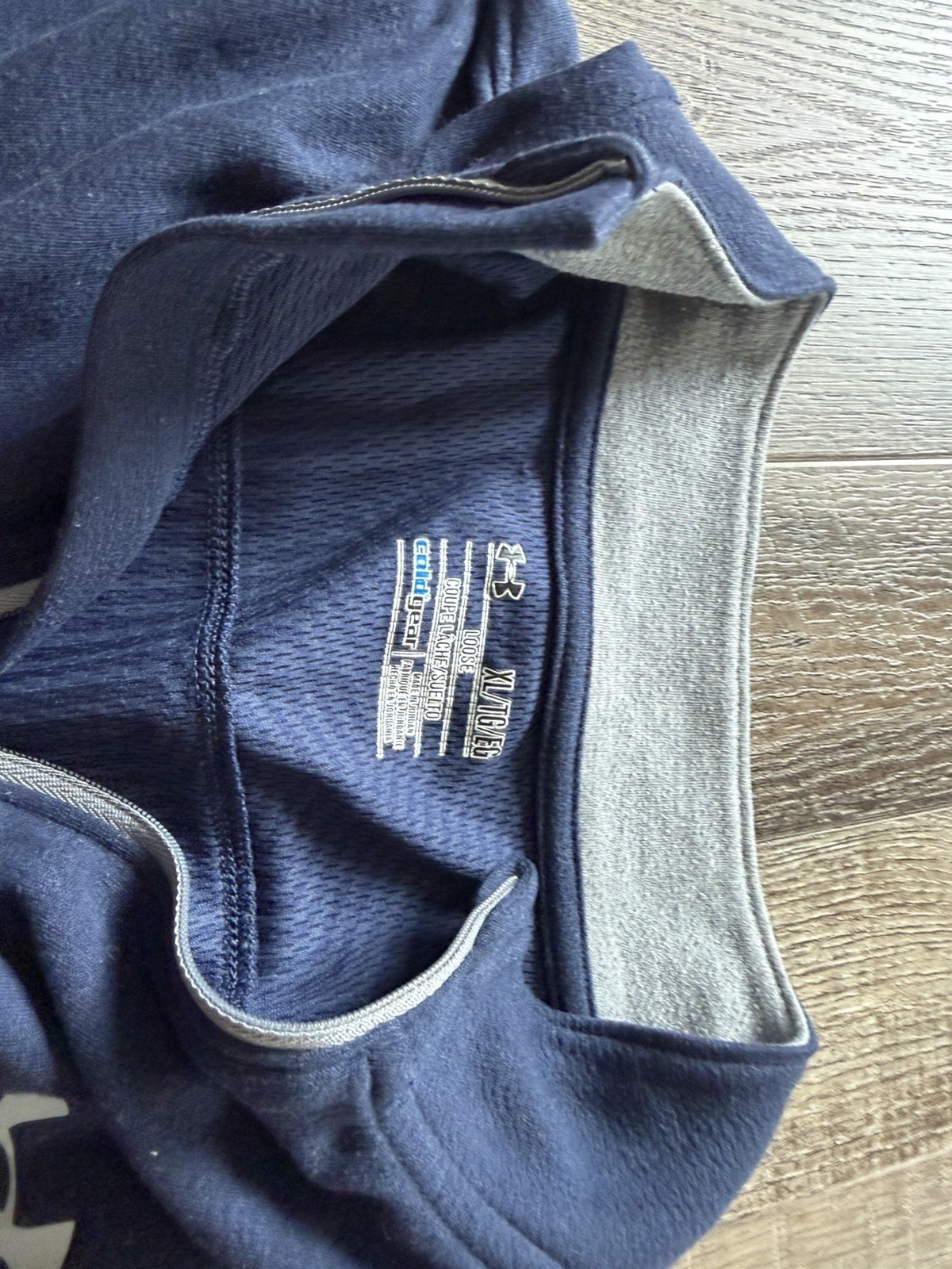 Men’s XL Under Armour Quarter Zip Shirt Blue gallery