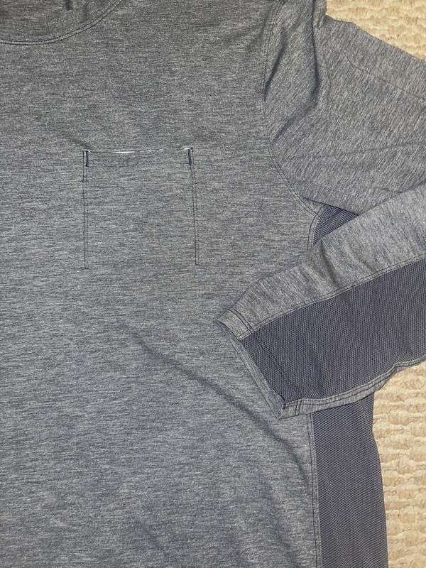 Lululemon Mens Gray Long Sleeve Stretch Metal Tech Run Pocket T Shirt XL gallery