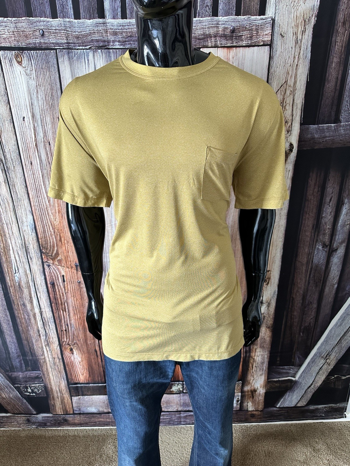 Vuori SS Off Gold Mustard Yellow Tradewind Performance Crew Active Knit Size XL gallery