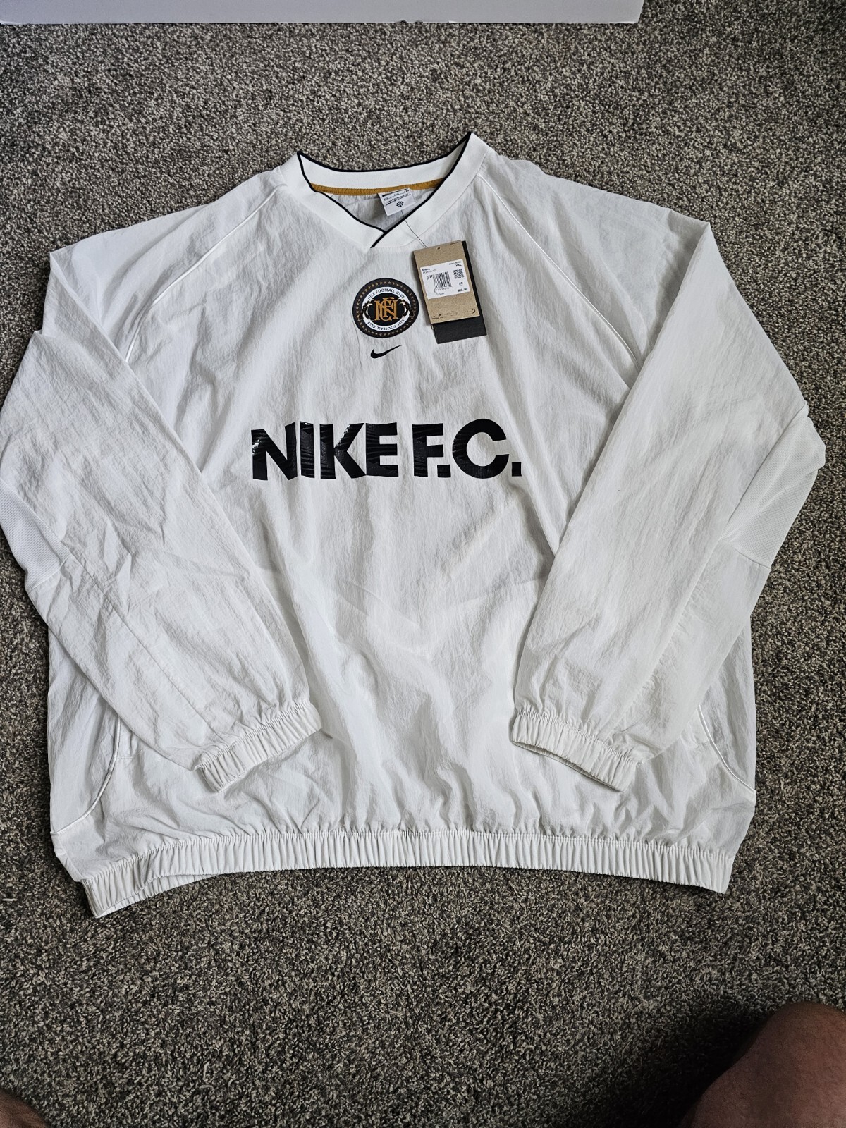 Size XXLarge - Nike FC Repel Long Sleeved Shirt Summit White Crew Top L1 gallery