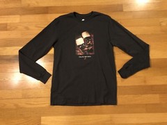 New S Nike Sportswear Santa’s Boots Holiday Christmas Shirt Grey FB9039-099 Men