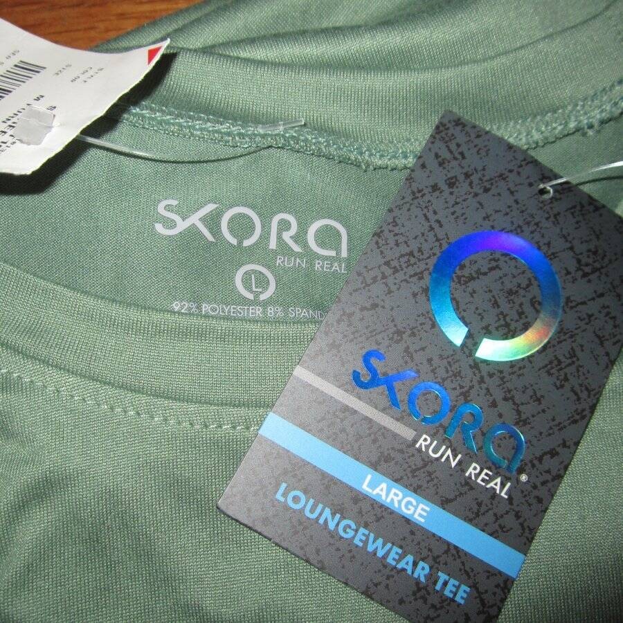 SKORA Run Real Men’s Large Green Performance T-Shirt NWT Athletic Lounge Tee gallery
