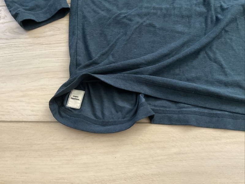 Vuori Strato Tech Long Sleeve Performance Tee Blue Men’s L gallery
