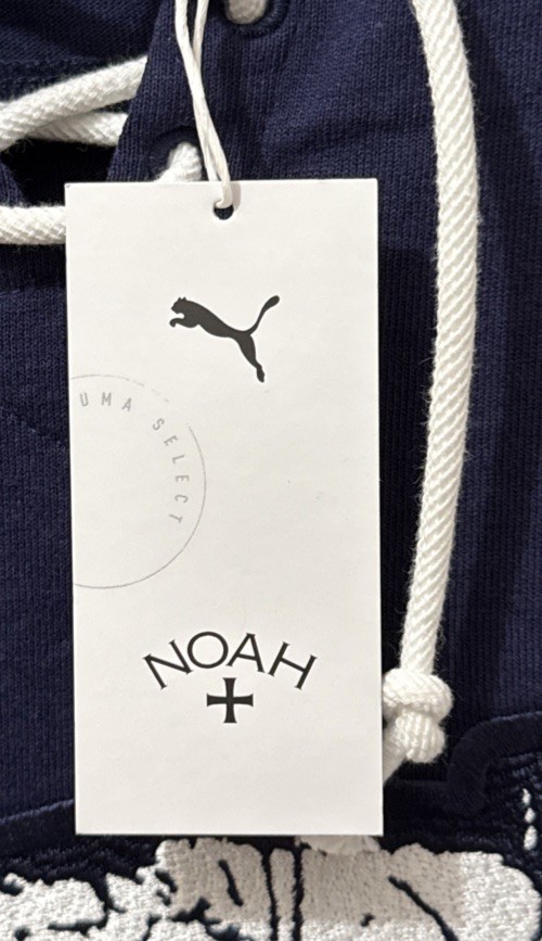 Puma Noah Striped V Neck Long Sleeve Hockey Jersey Men's Size Large 62819606 gallery